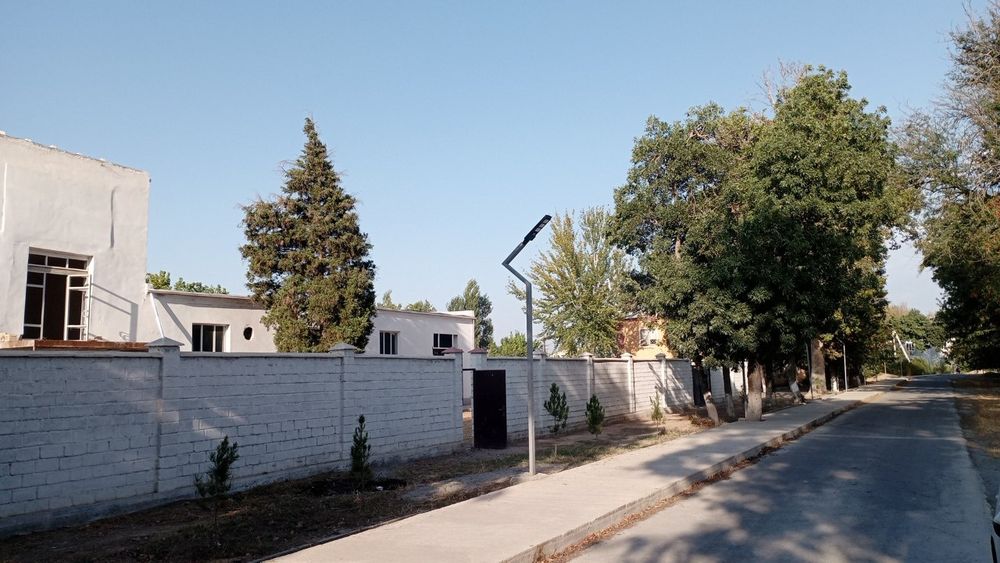 Naturar bino va yer bilan