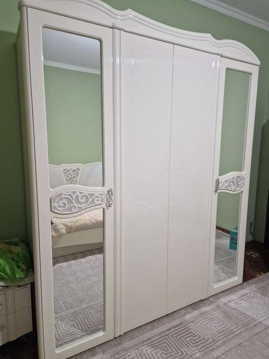 Спальная кровать