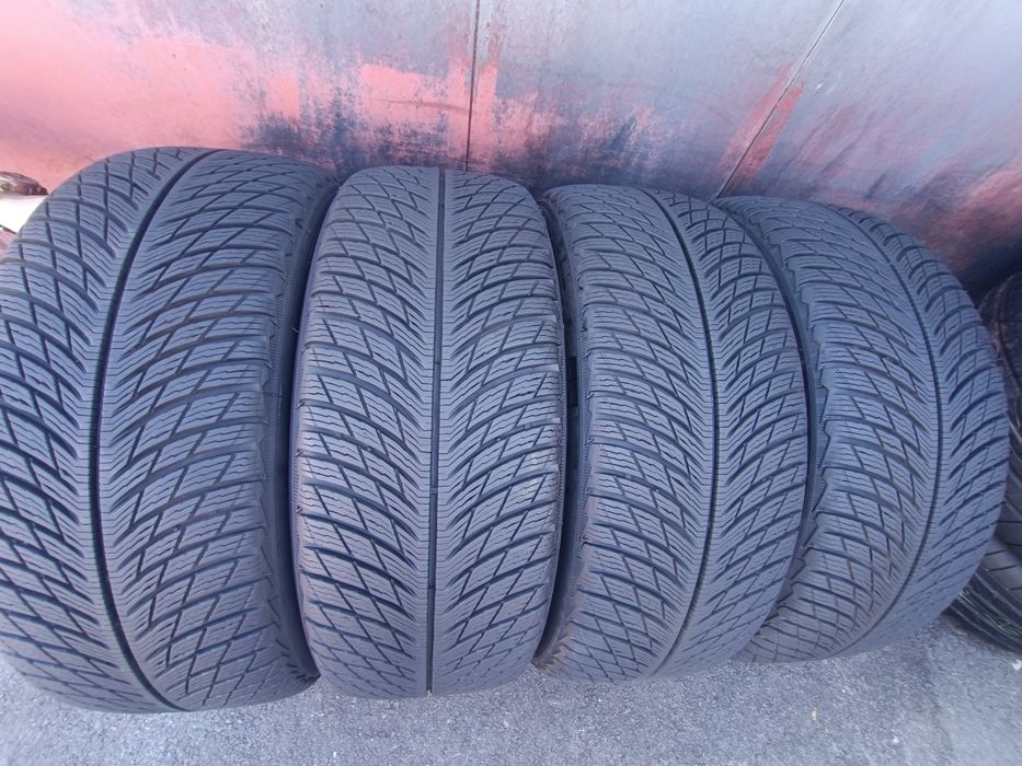 235/55/18 Michelin