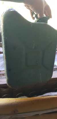 Туба метална за бензин от Втората Световна Война,с леки забележки по б