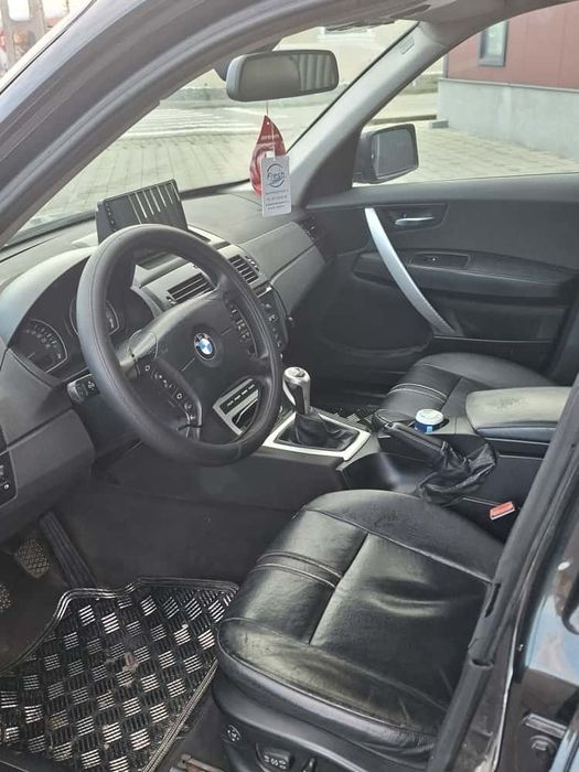 Vând BMW X3 2.0D