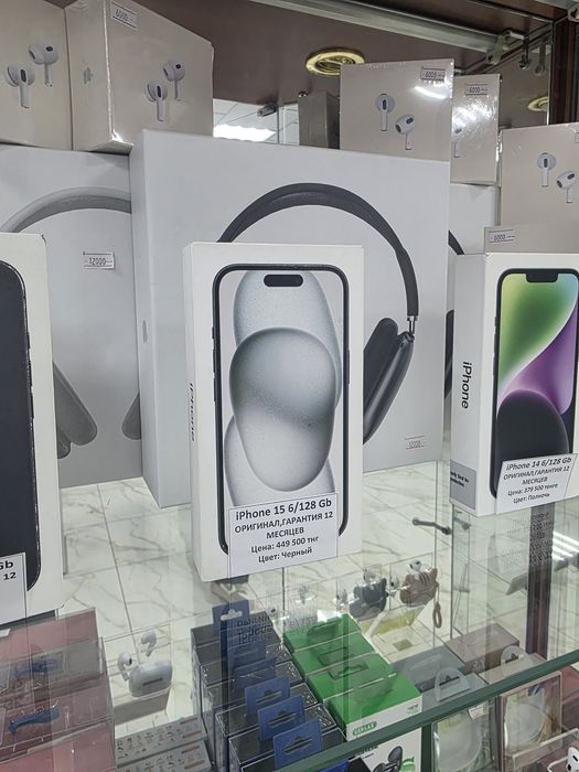iPhone 15 Black 6/128GB