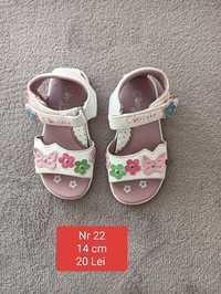 Sandale fetiță 22