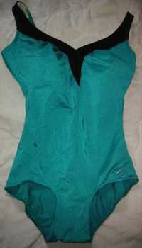 Costum de baie U. C. of Benetton, foarte frumos, S, M, L, XL, 2XL