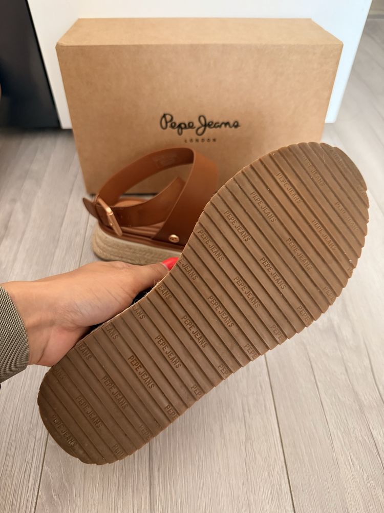 Сандали Pepe Jeans London