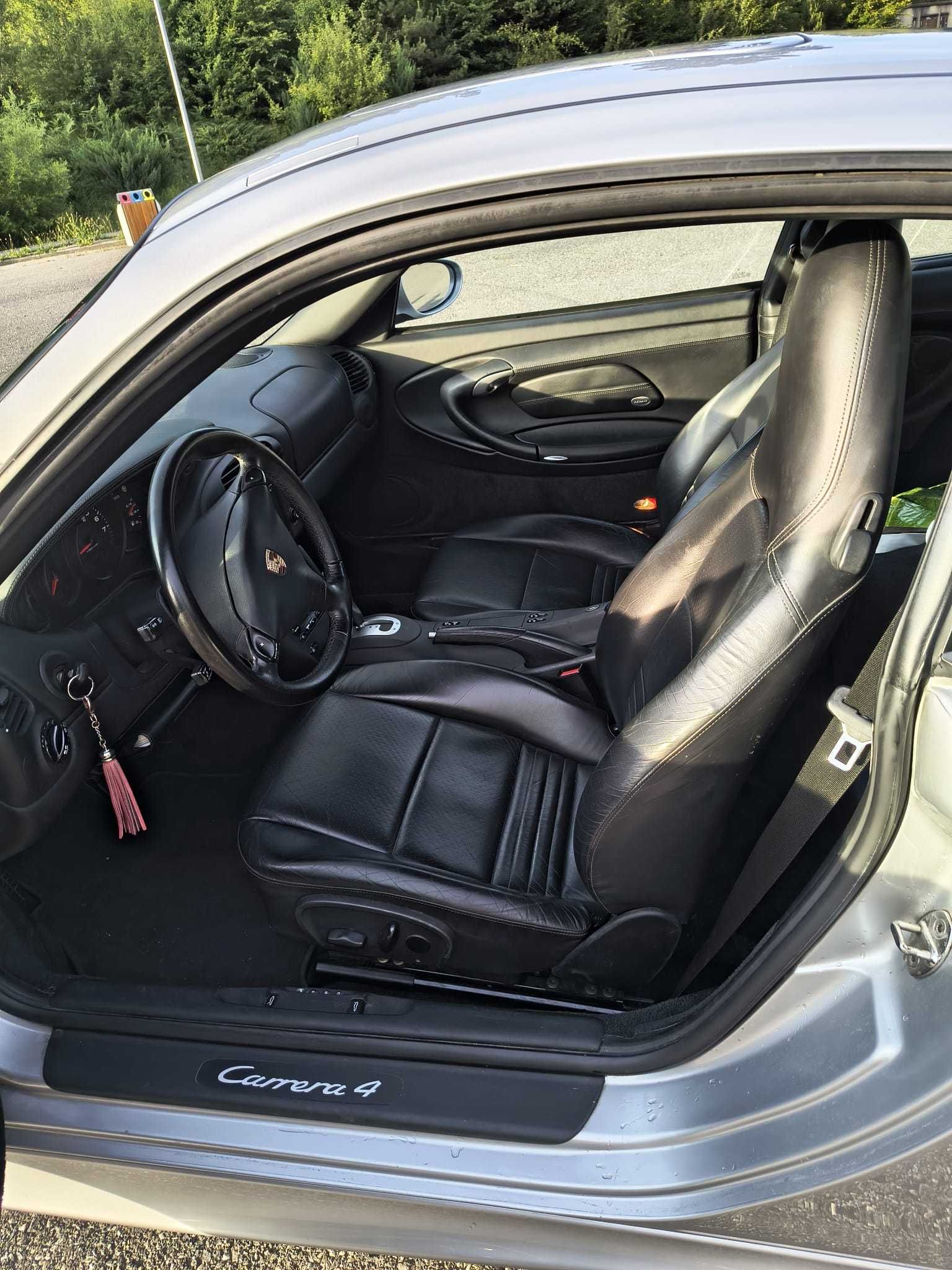 PORSCHE CARRERA 996/911 an 2001