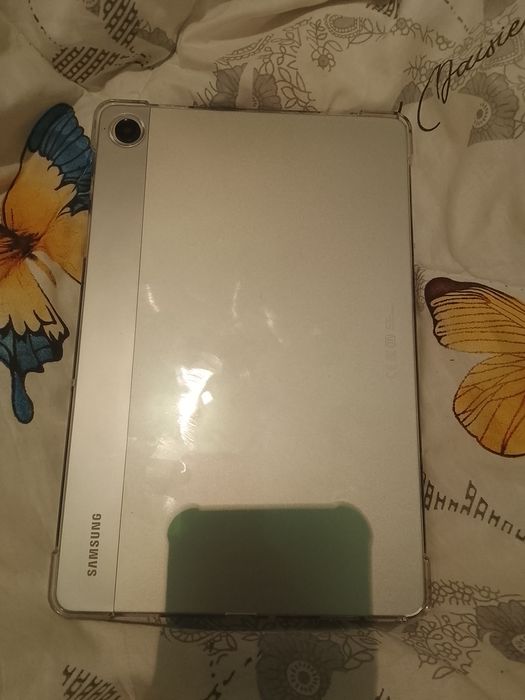 Продам Самсунг Тап  а 9+ срочно