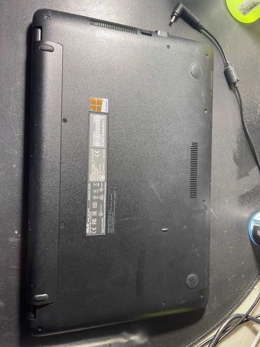 Laptop ASUS K541U i5-7200U 8GB RAM 256GB SSD Win 11 Intel HD Graphics