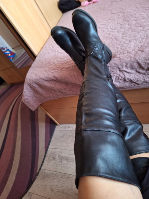 Продам ботфорты 3000 тенге