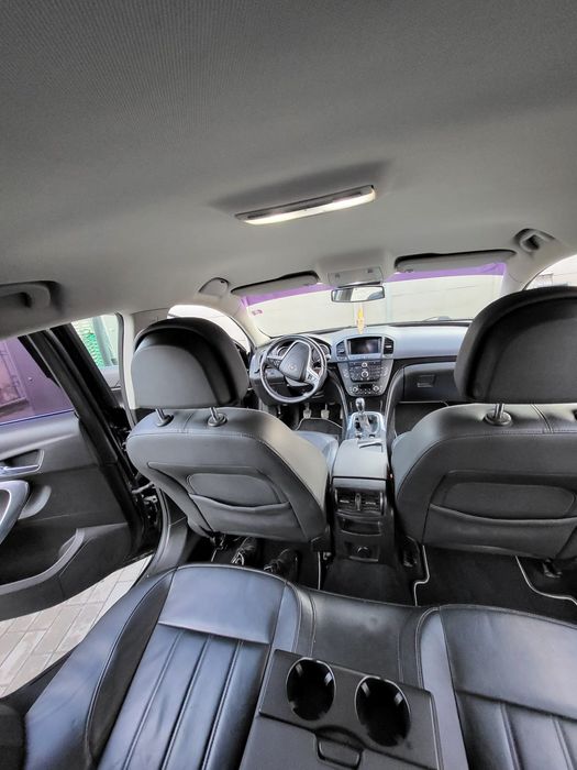 Opel Insignia 2010 ambreaj distributie noi