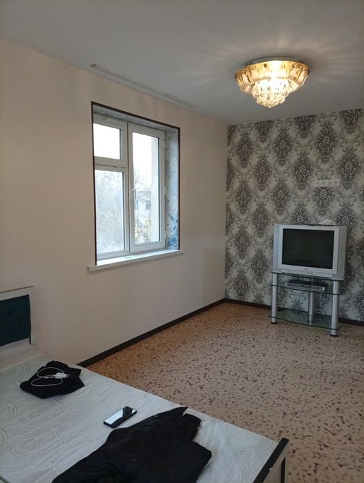 Продаю 1-комнатную квартиру в центре Янгиюля