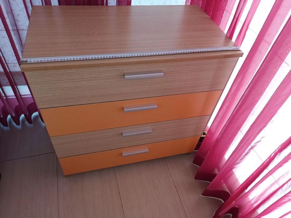 Спален комплект от спалня, гардероб, матрак и тоалетка