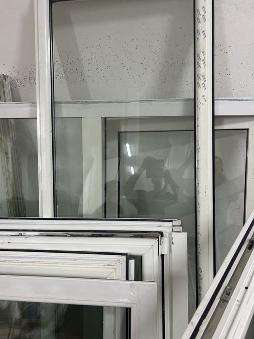 Vand geamuri si usa de balcon termopan