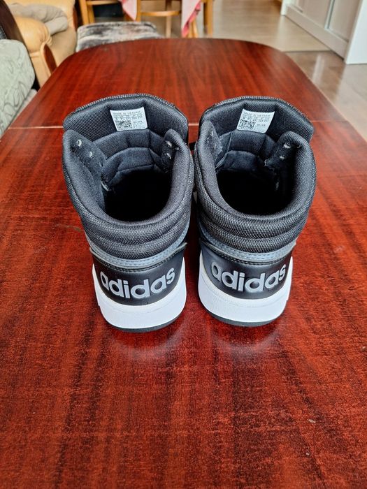 Кецове Adidas hoops, без забележка