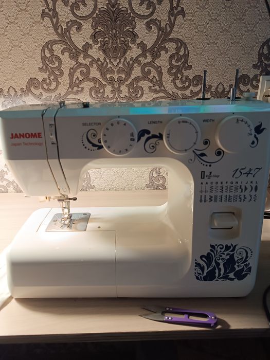 Продам новую швейную машинку Джоном в упаковке