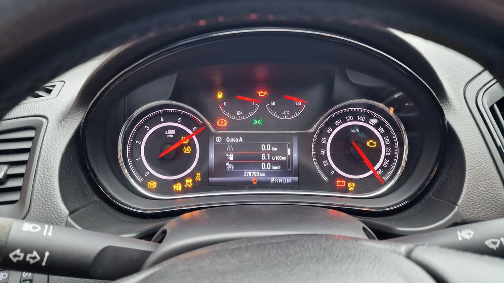 Opel Insignia 1.6 CTDI automat