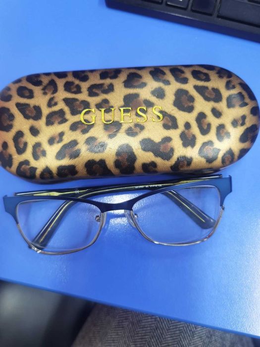 Диоптрични рамки за очила 
Guess GU2467