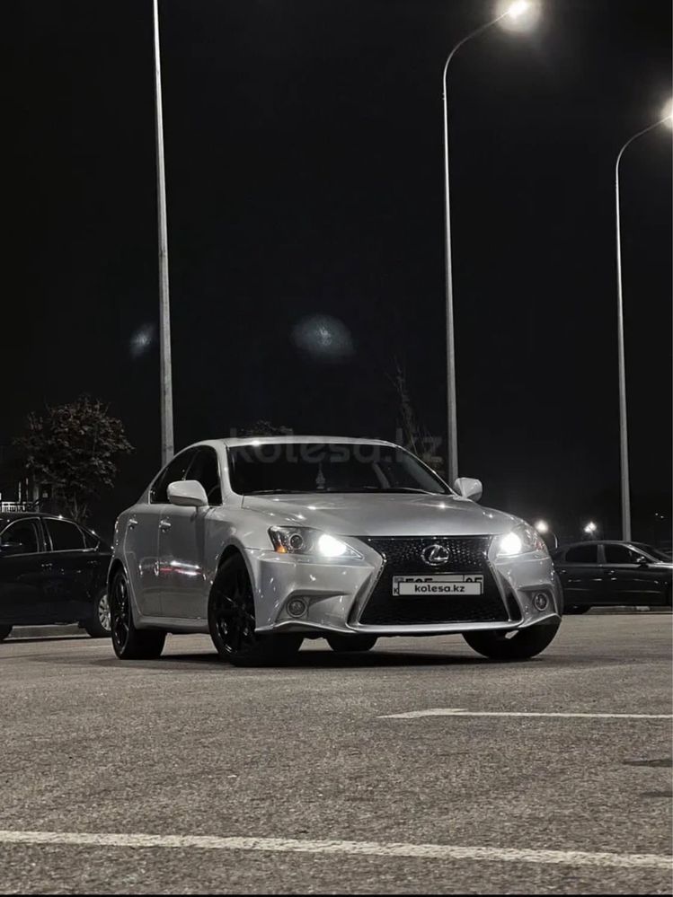 Lexus is 250 срочно