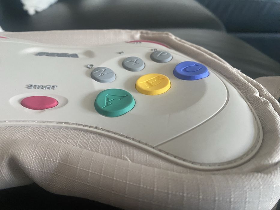 Borseta Zara controler Play Station