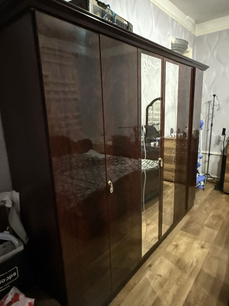 Продам комплект мебели  для спальни