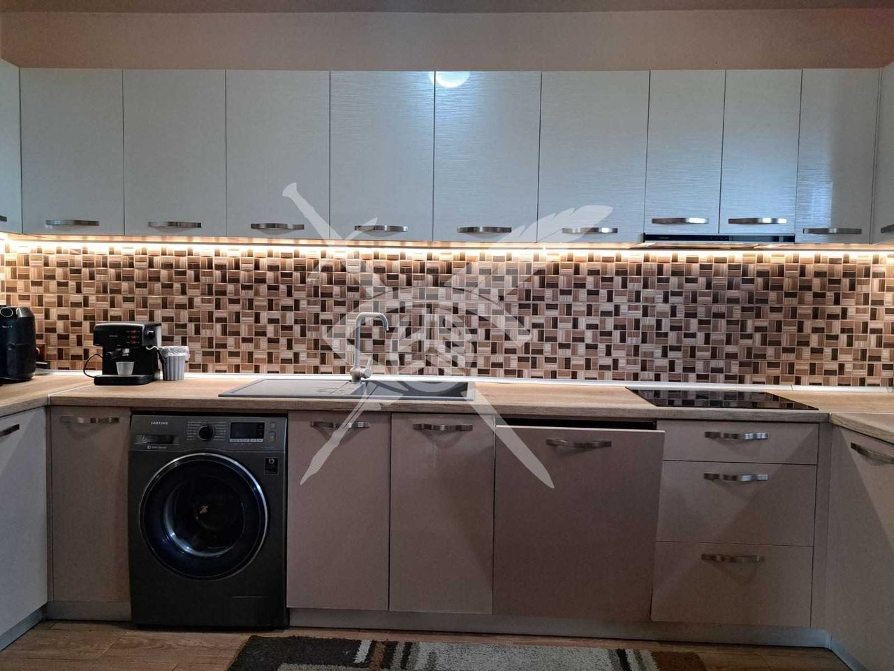 Продава се Къща в Бургас, Меден рудник - зона Д - 206 кв.м за 1214 €/кв.м - Снимка #2