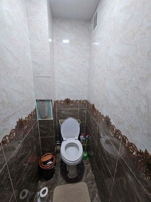 Buxoroda kvartira uy xonadon  sotiladi 5 xonali 90m² 2-qavat,