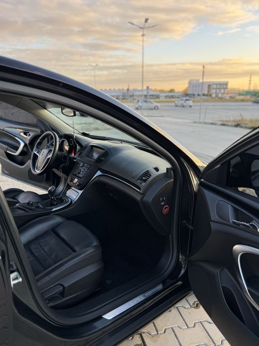 OPEL INSIGNIA , An Fabricatie 2011