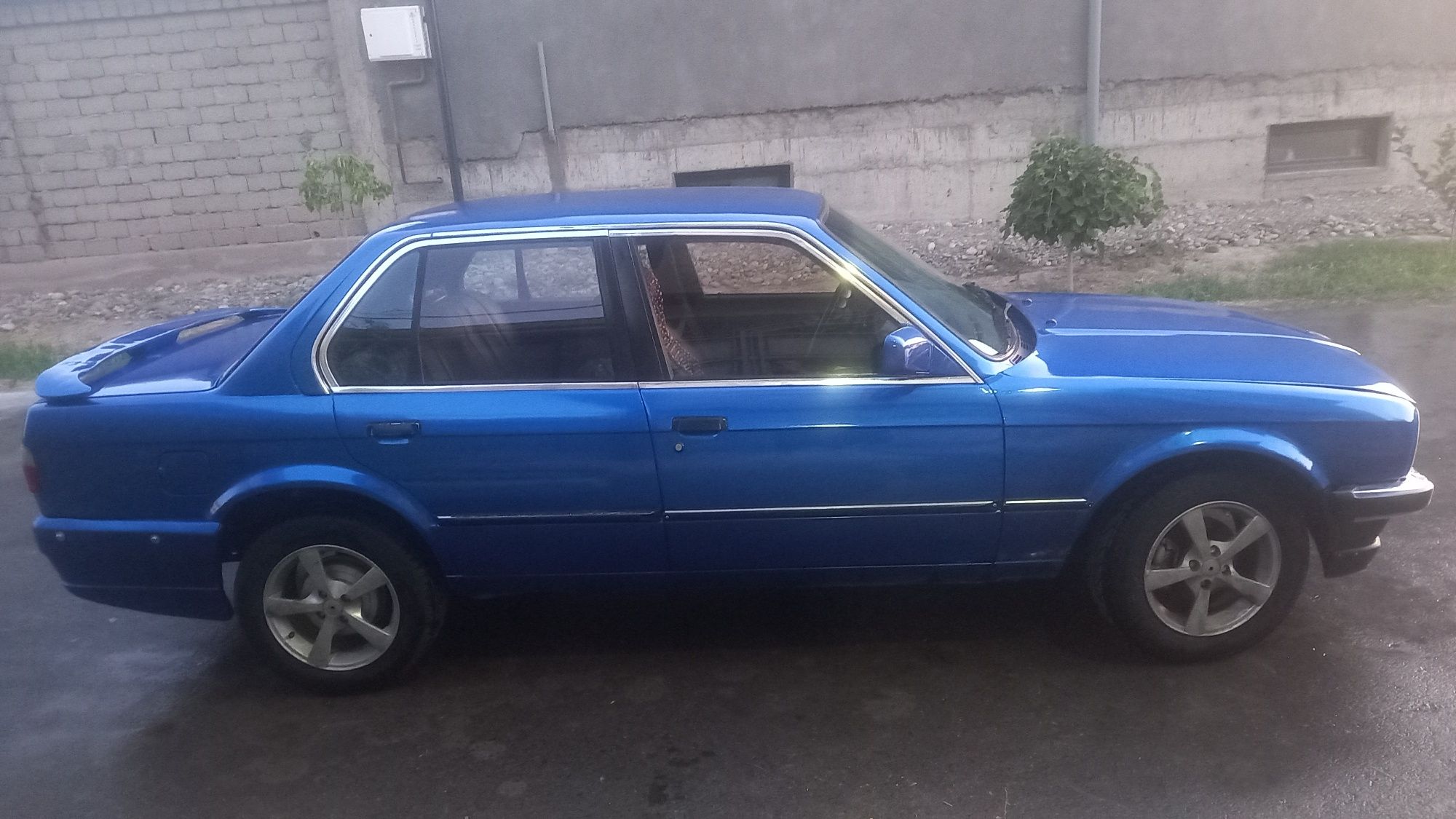 БМВ Е30 сотилади