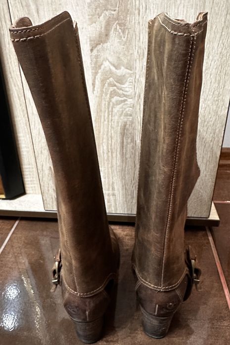 Vand cizme din piele