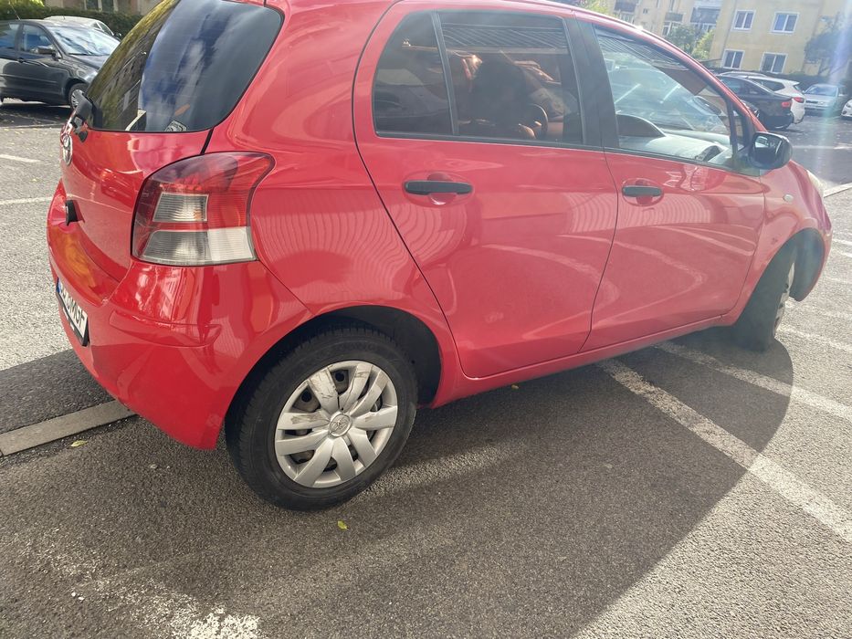 Toyota Yaris 1.0 Benzină 2011