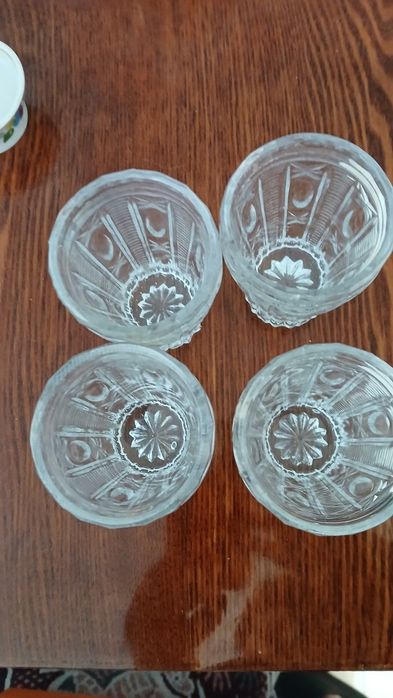 Стаканы,маленькие стопки,чайник заварной,хрусталь армянский