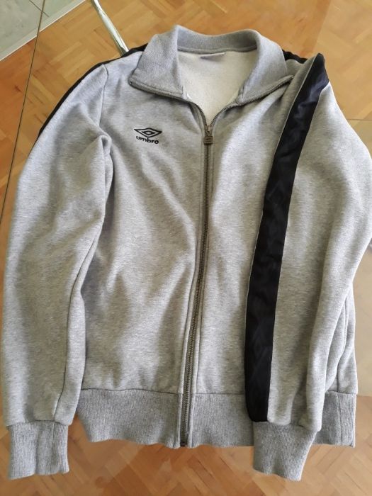 Продавам ново горнище на UMBRO