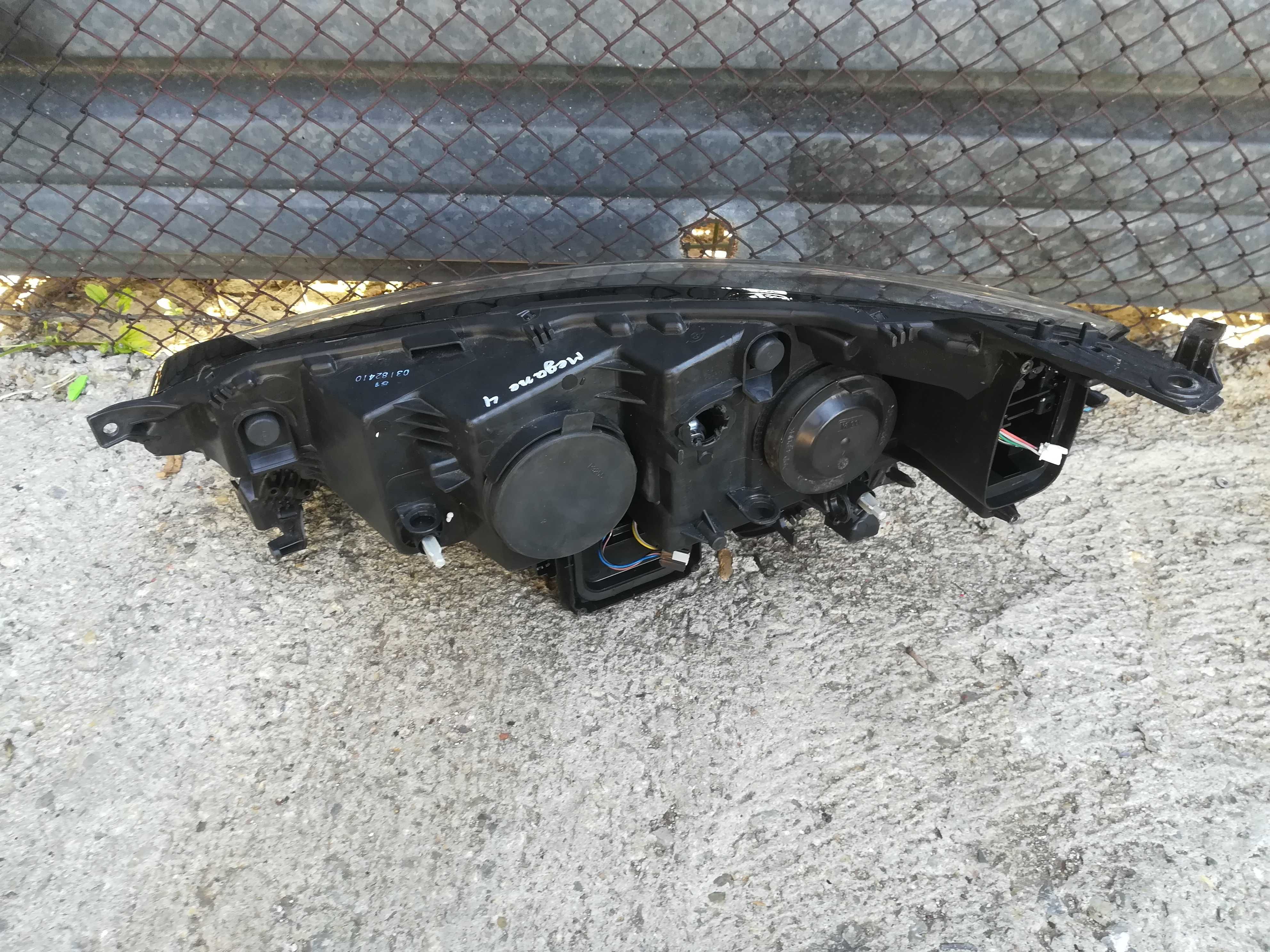 Десен фар Renault Megane 4 Рено Меган 4 фарове
