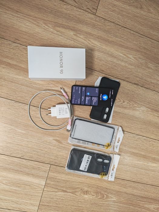 Vand telefon Honor 90
