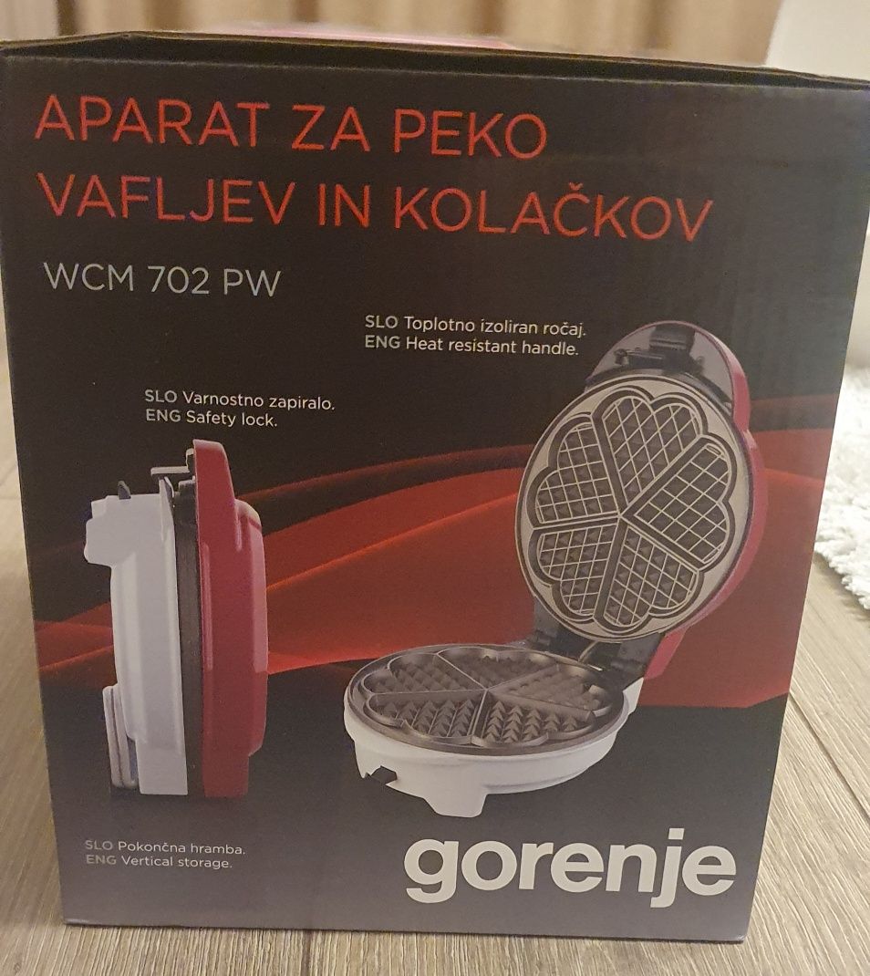 Aparat de facut wafe si briose Gorenje WCM702PW 700W, Roz NOU