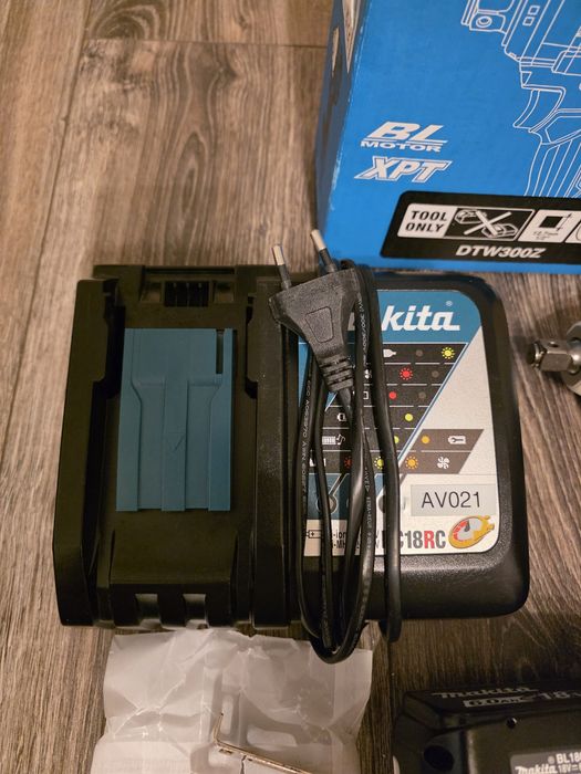 Impact Makita DTW300 18v / 2025 nou