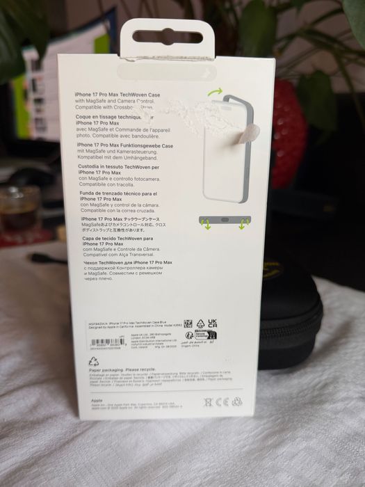 husa Apple orig. Techwoven albastru MagSafe iPhone17 Pro Max ca nou