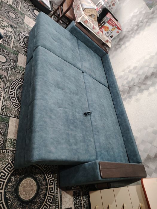 Продам угловой диван трансформер