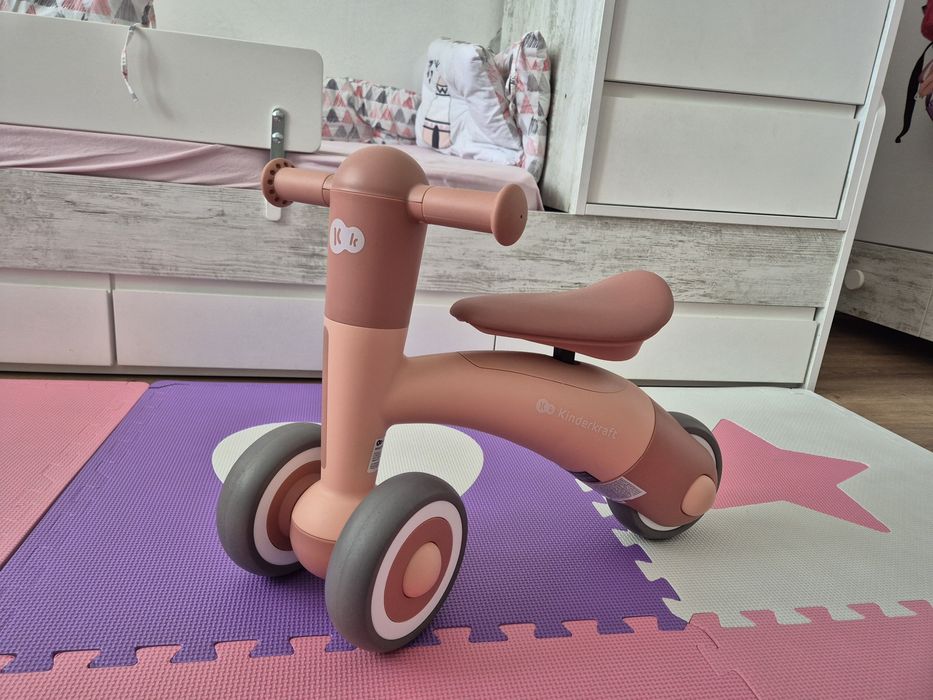 Баланс колело Kinderkraft розово