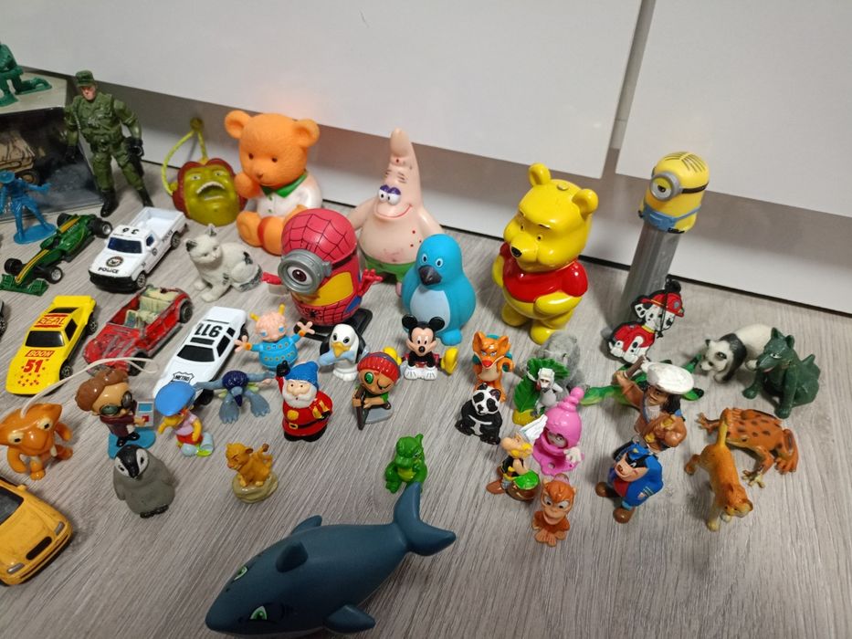 Коли и други играчки