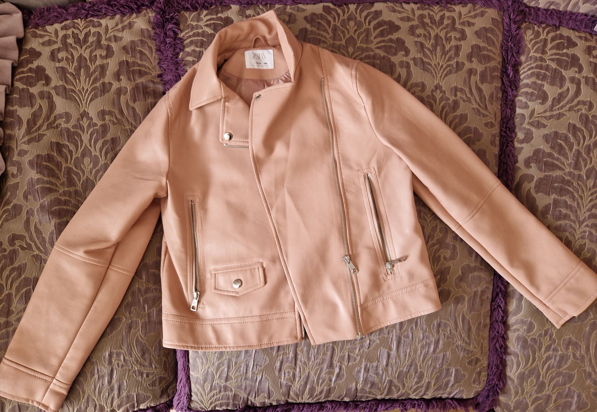 Куртка Zara в байкерском стиле 

T 24 990,0