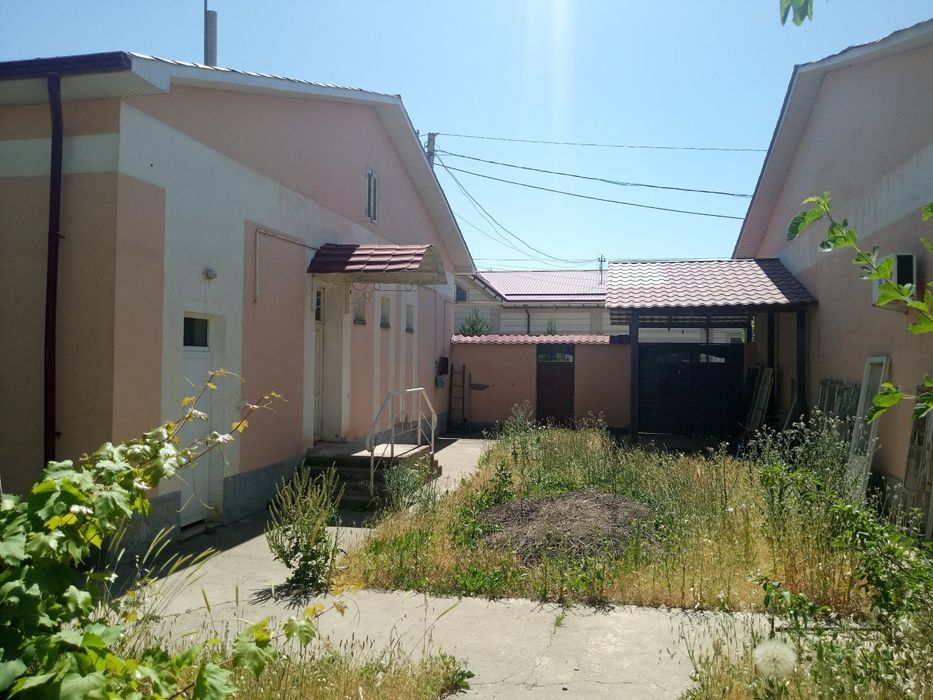 Xovli sotiladi 6 sotix (dacha)