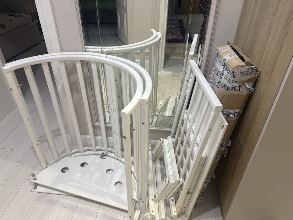 Детская кроватка бесплатно отдам , самовывоз