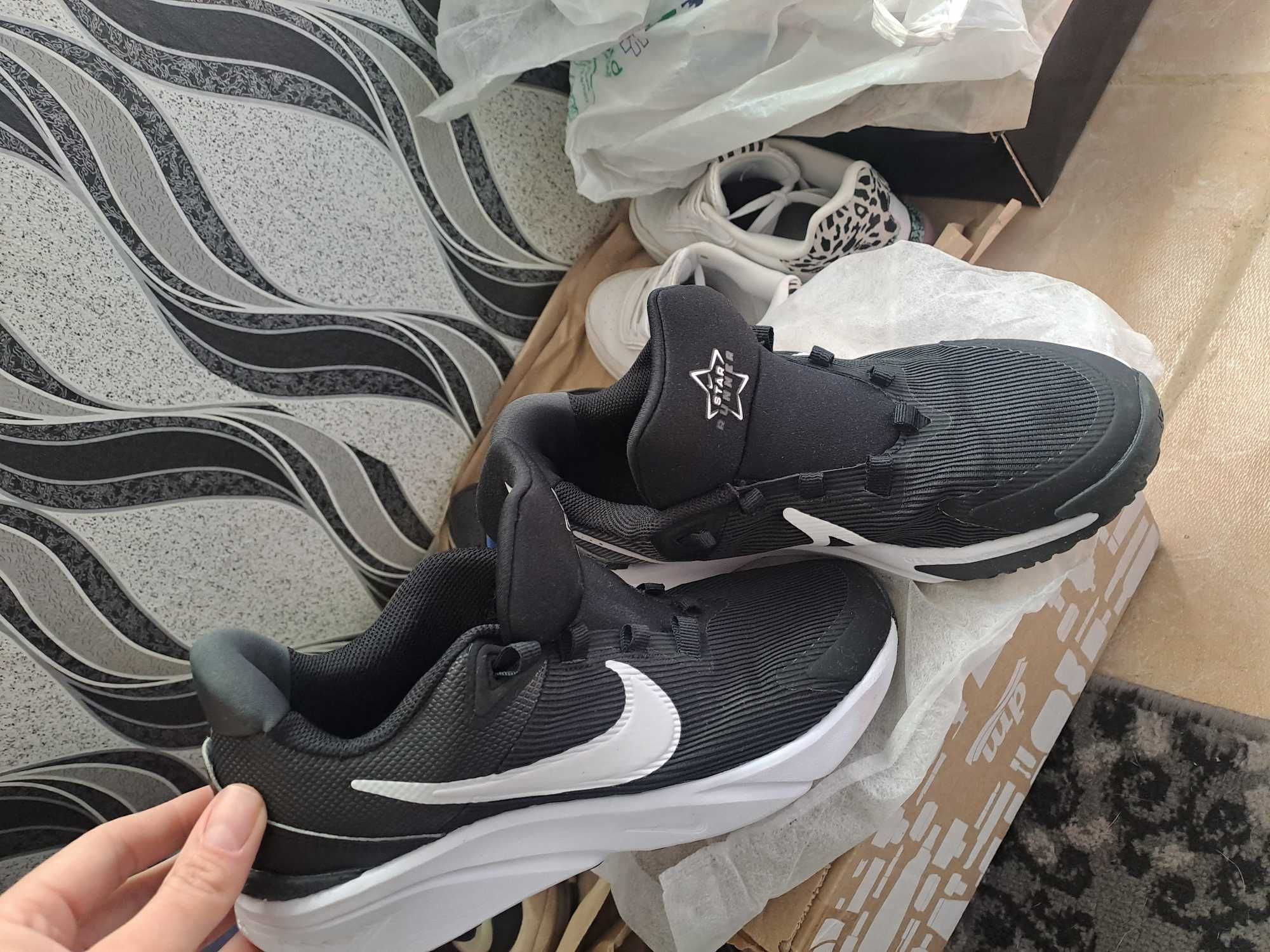 Маратонки Nike дамски