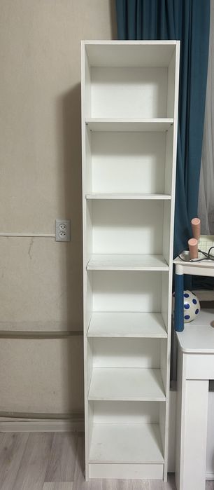 Продам шкаф пенал