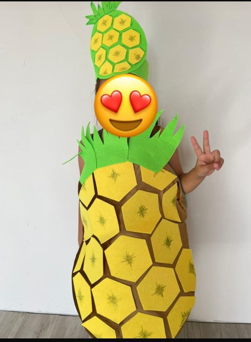 Продам костюм ананаса