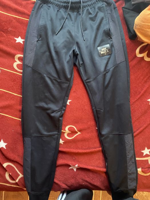 Trening NIKE original mărimea M stare foarte bună