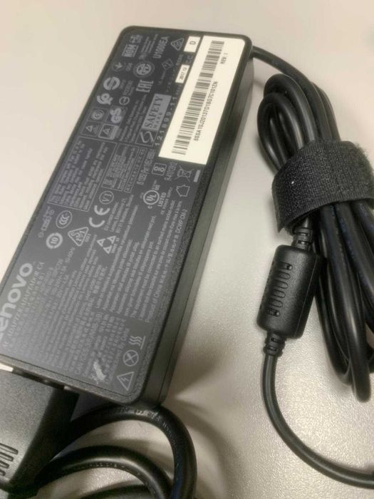 Alimentator laptop Lenovo 20 V, 4.5 A NOU