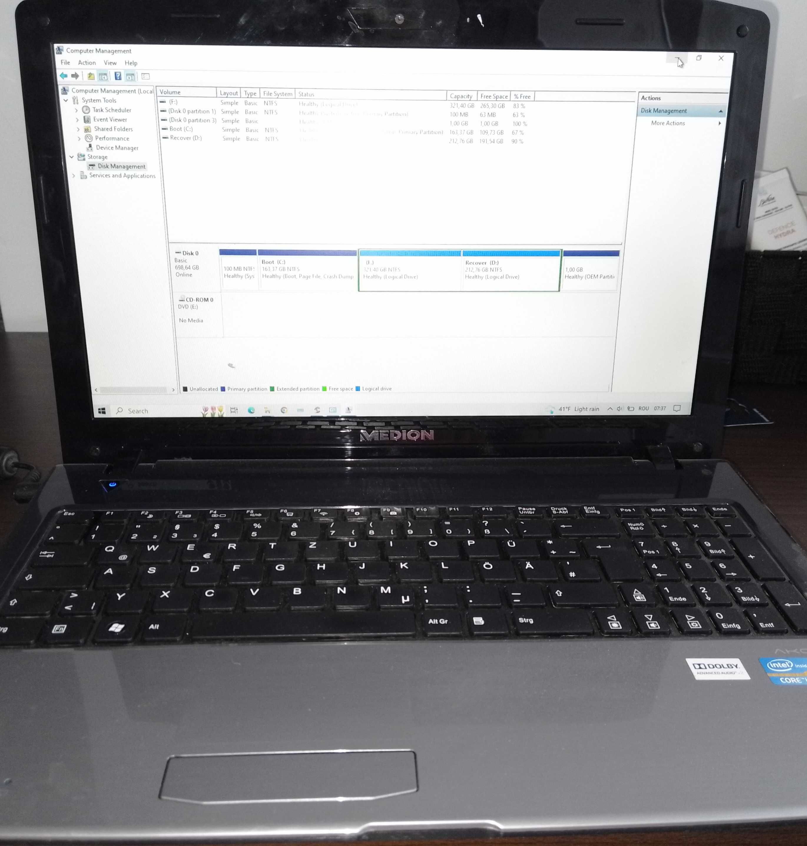Laptop Medion cu licenta Windows 10