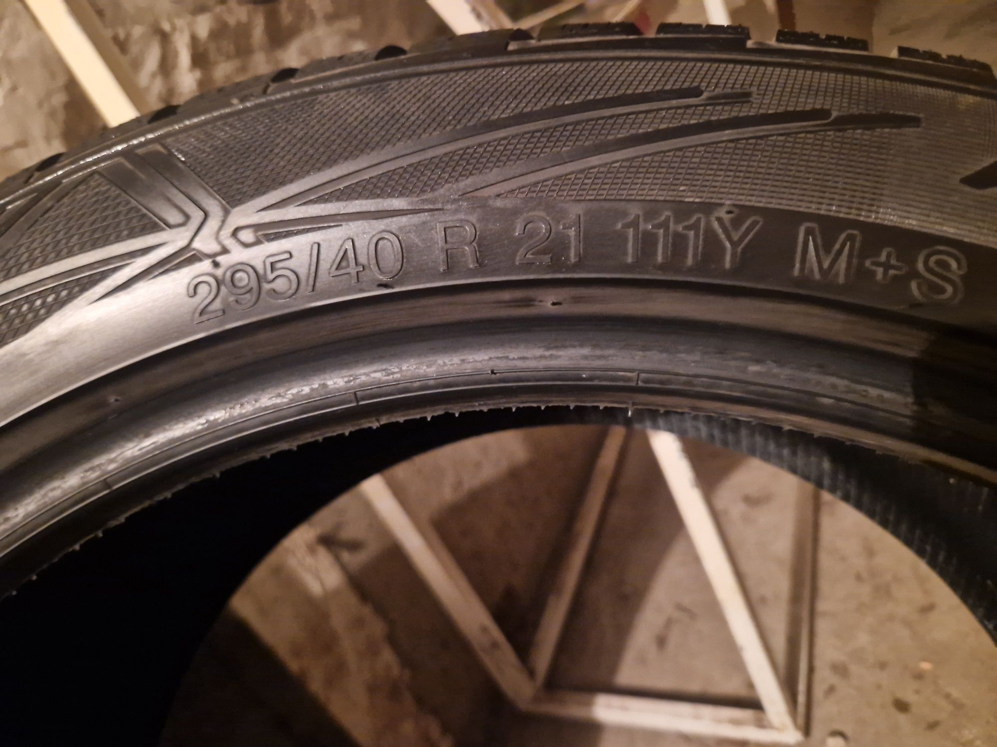 295/40/21 VREDESTEIN	 wintrc PRO+